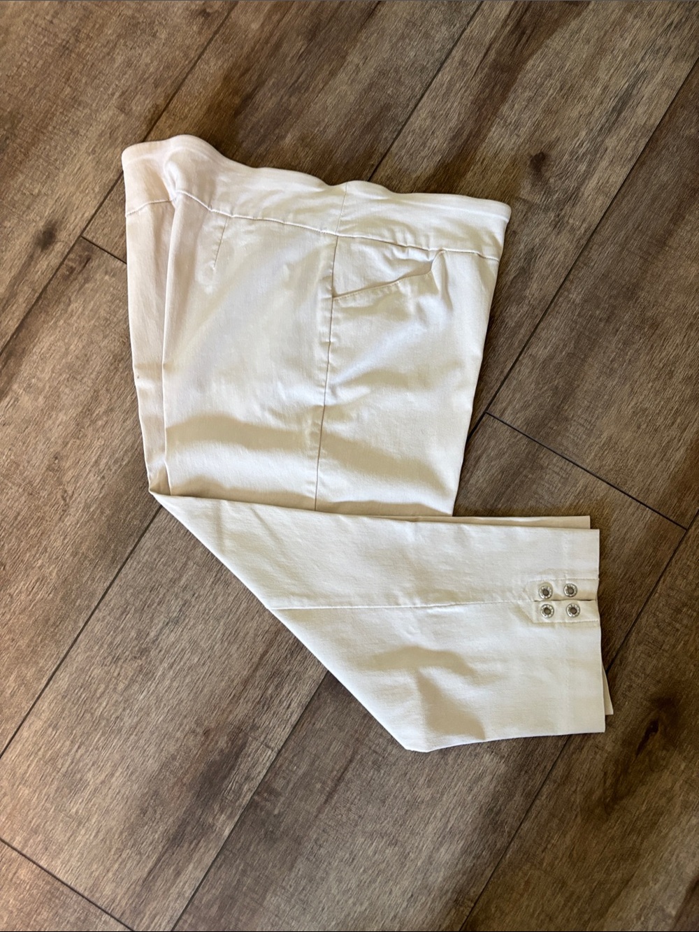 Women’s Cream Capri Pants with Button Cuff